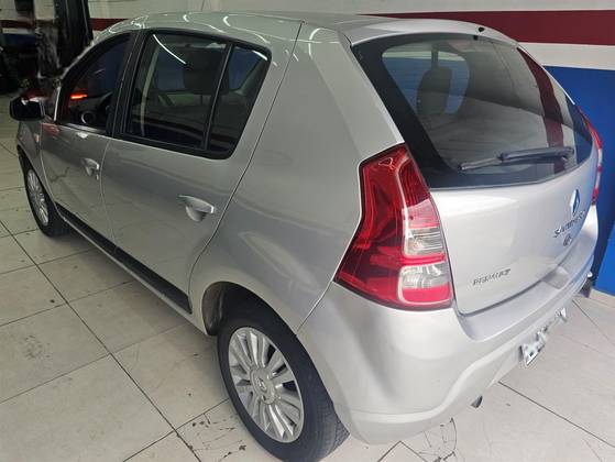RENAULT SANDERO 1.6 PRIVILÈGE 8V FLEX 4P MANUAL